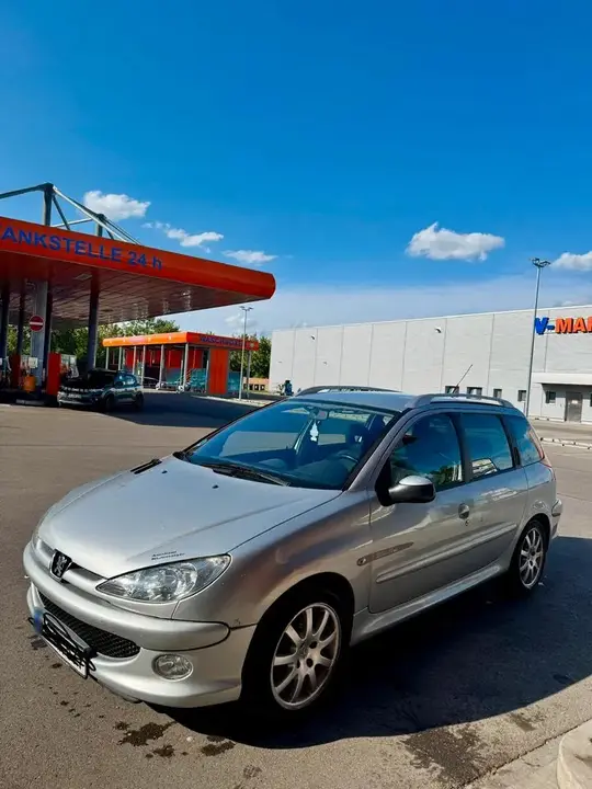 Peugeot 206