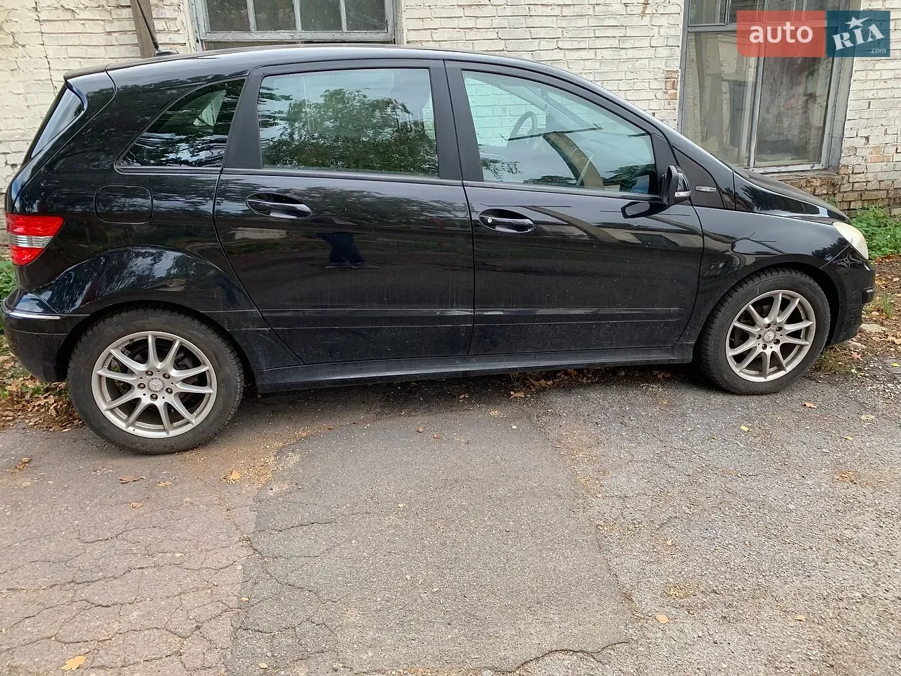 Mercedes-Benz B-Class 2010 photo 2