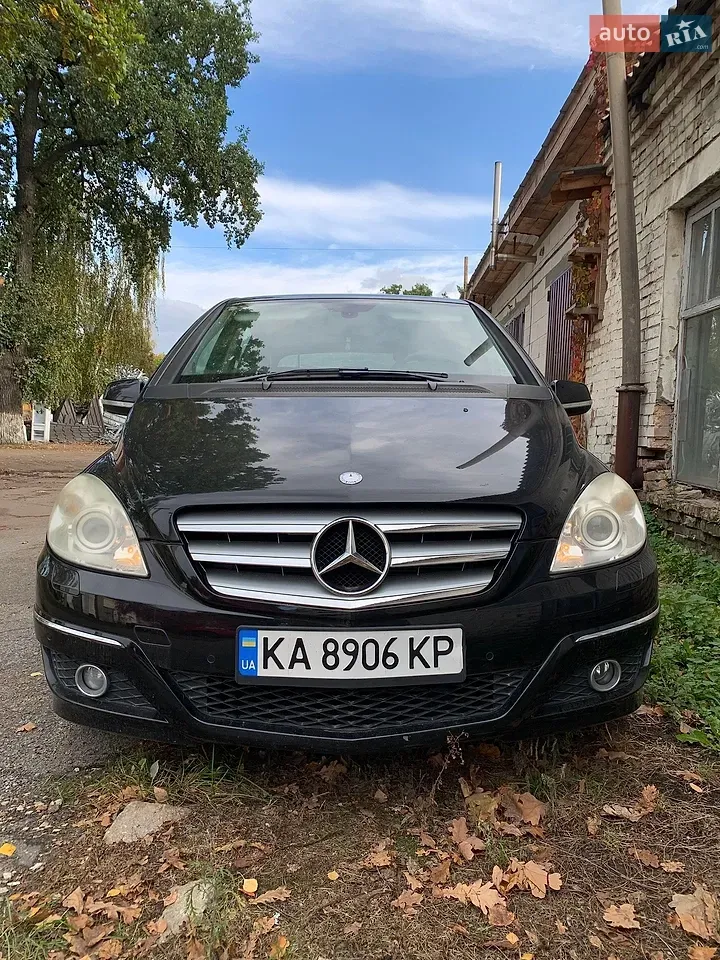 Mercedes-Benz B-Class 2010 photo 4