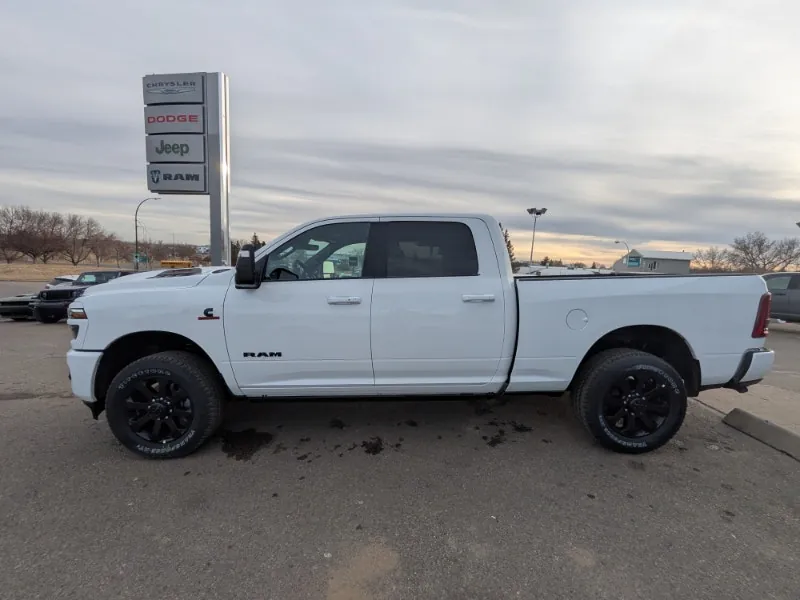 Ram 3500 Laramie 2026 photo 4