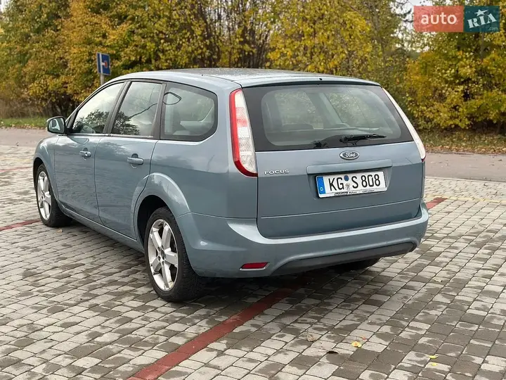 Ford Focus 2009 photo 3