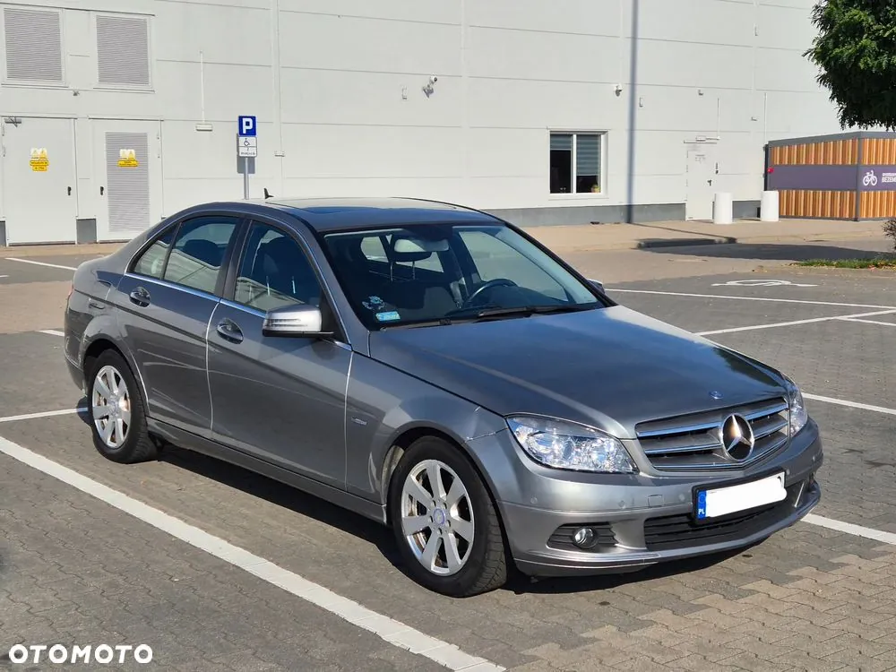 Mercedes-Benz C-Class 2010 photo 2