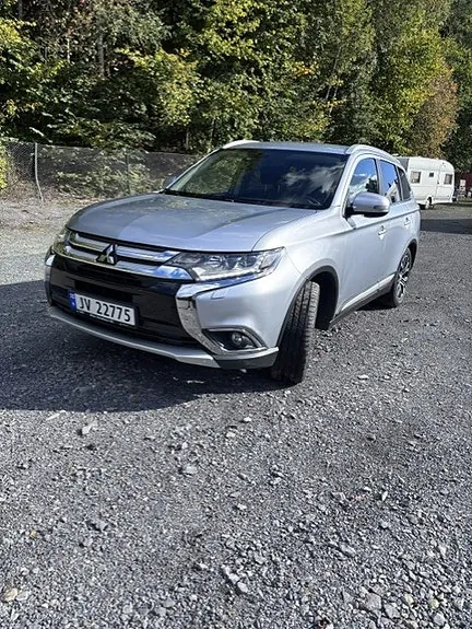 Mitsubishi Outlander 2016 photo 2
