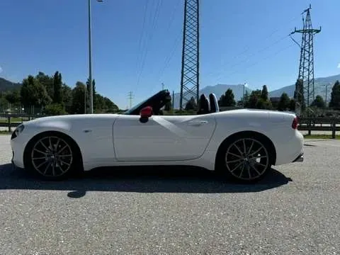 Abarth 124 Spider 2017 photo 3
