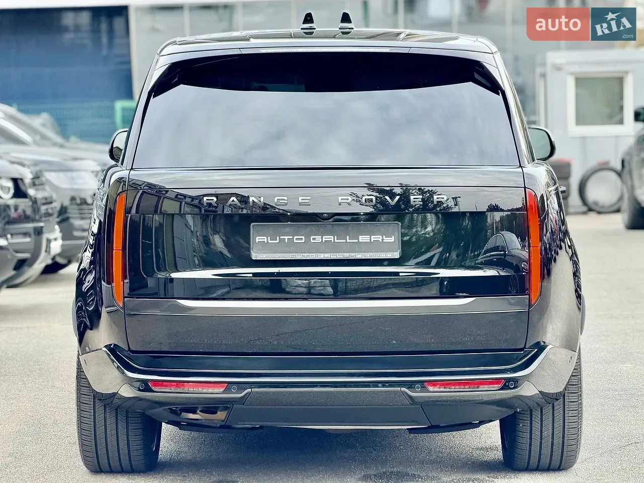 Land Rover Range Rover 2025 photo 2