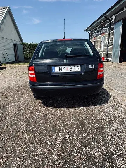 Skoda Fabia 2007 photo 3