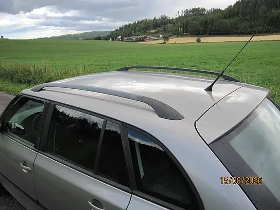 Skoda Fabia 2012 photo 3