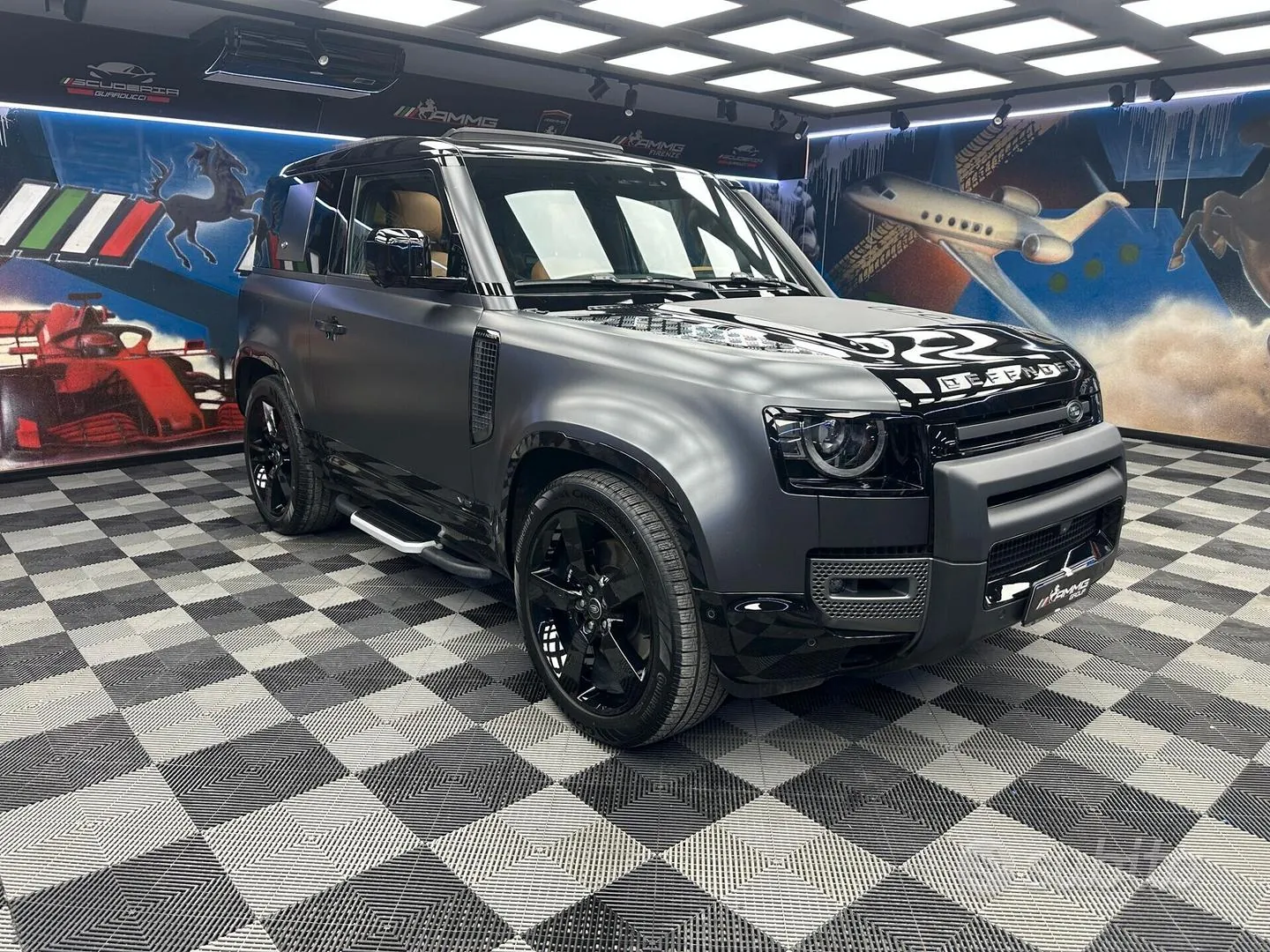 Land Rover Defender 2024 photo 3