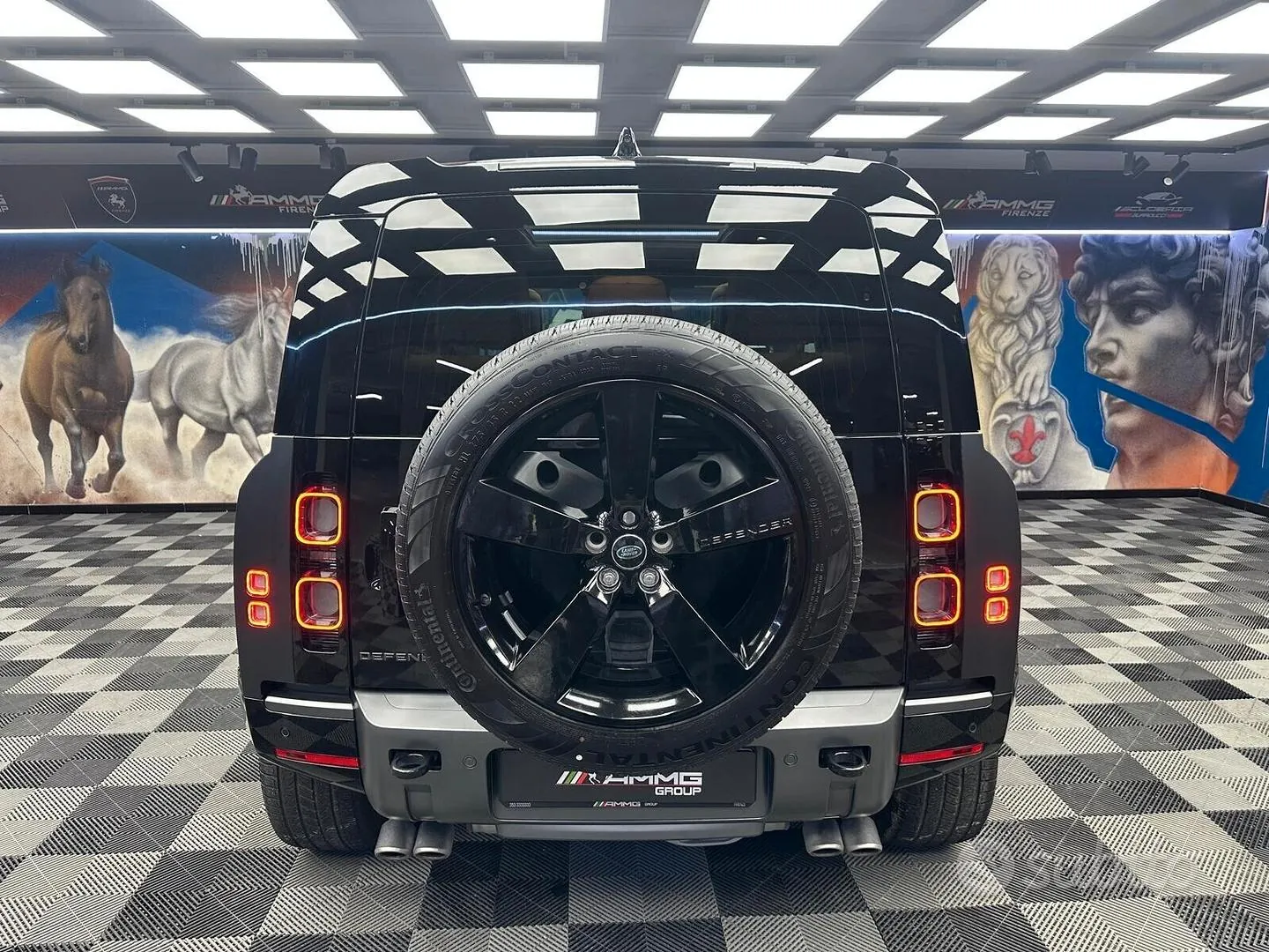 Land Rover Defender 2024 photo 5