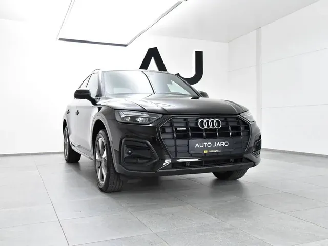 Audi Q5 2022 photo 2