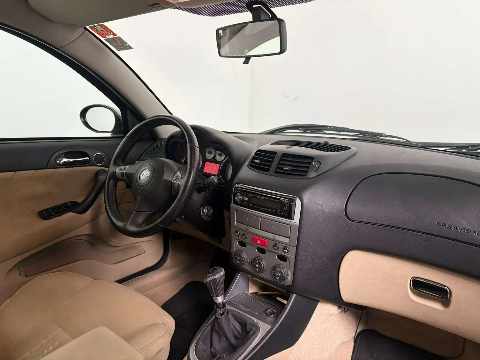 Alfa Romeo 147 2005 photo 4