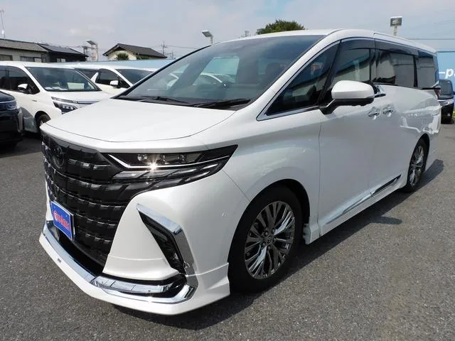 Toyota Alphard Phev 2025 photo 5
