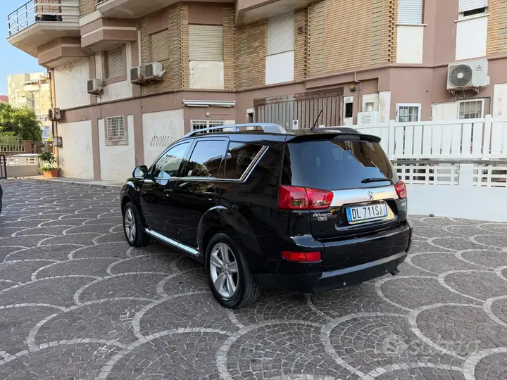 Peugeot 4007 2008 photo 5