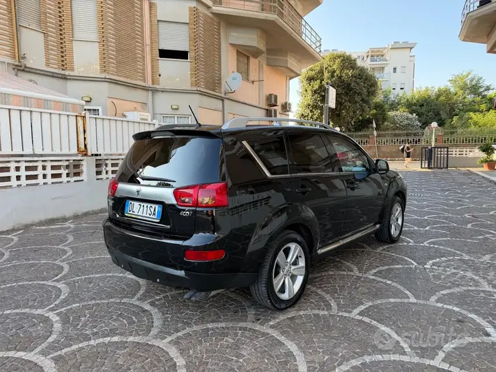 Peugeot 4007 2008 photo 4