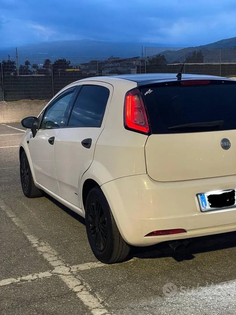 Fiat Grande Punto 2007 photo 4