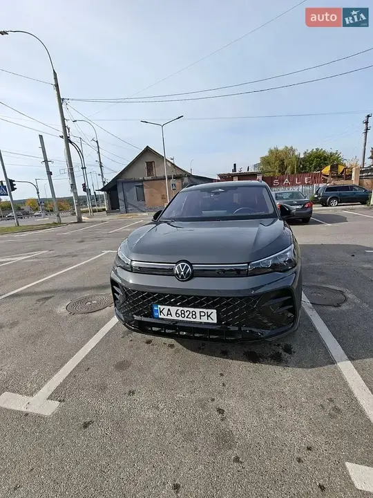 Volkswagen Tiguan 2025 photo 4