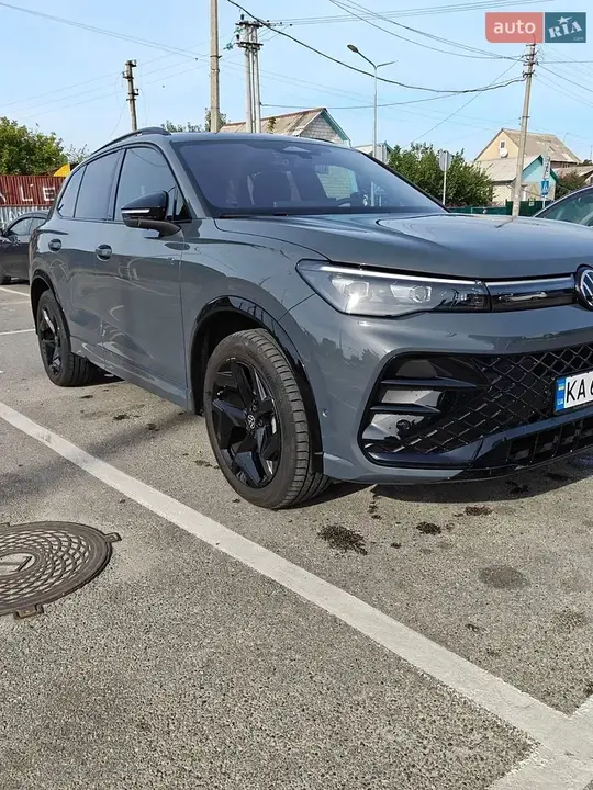 Volkswagen Tiguan 2025 photo 2
