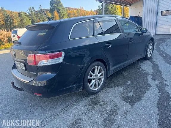 Toyota Avensis 2011 photo 3