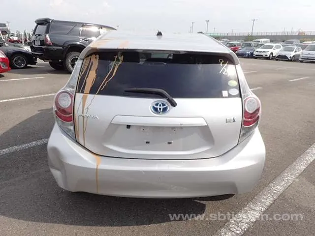 Toyota Aqua 2013 photo 5