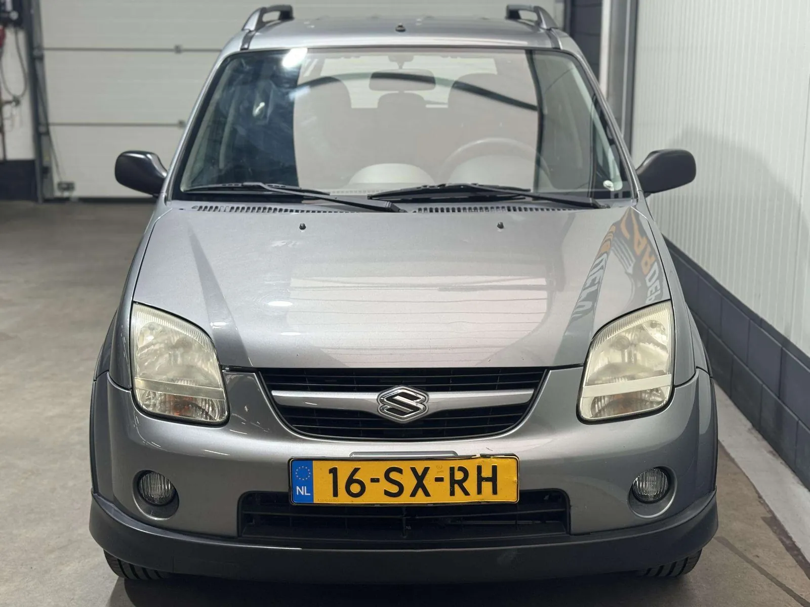 Suzuki Ignis 2006 photo 2