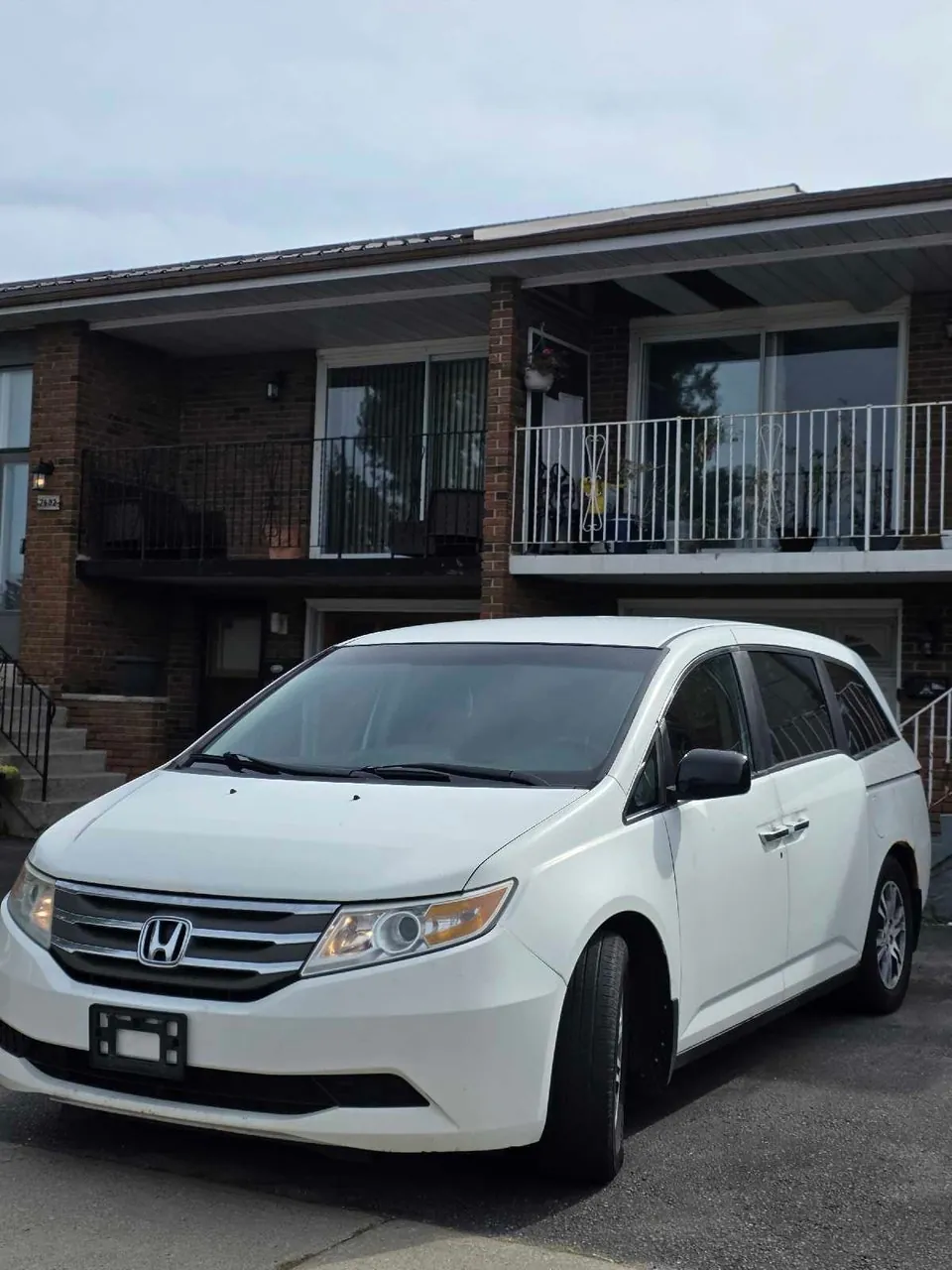 Honda Odyssey 2010 photo 2