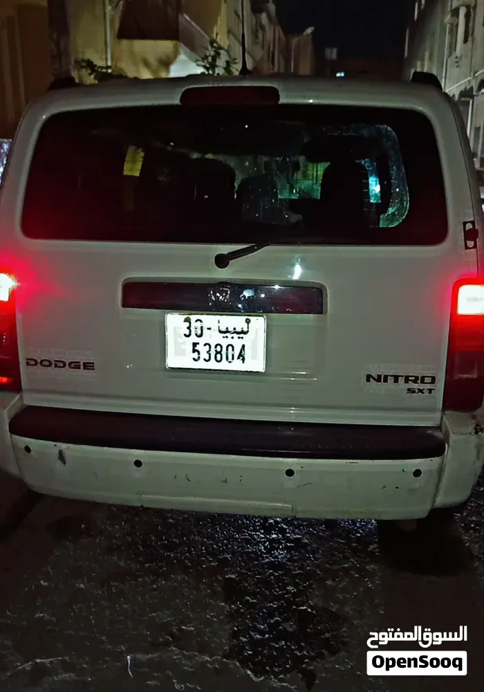 Dodge Nitro 2011 photo 3