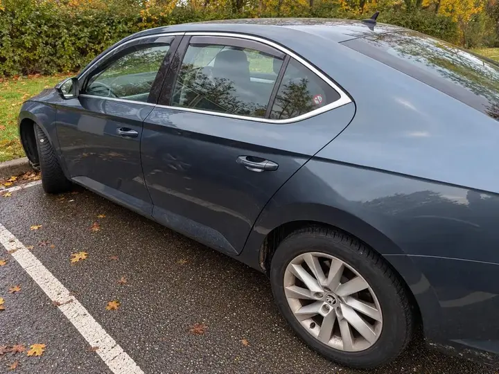 Skoda Superb 2017 photo 2