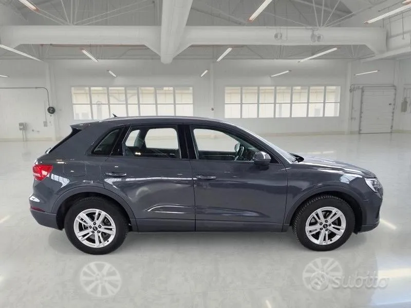 Audi Q3 2022 photo 3
