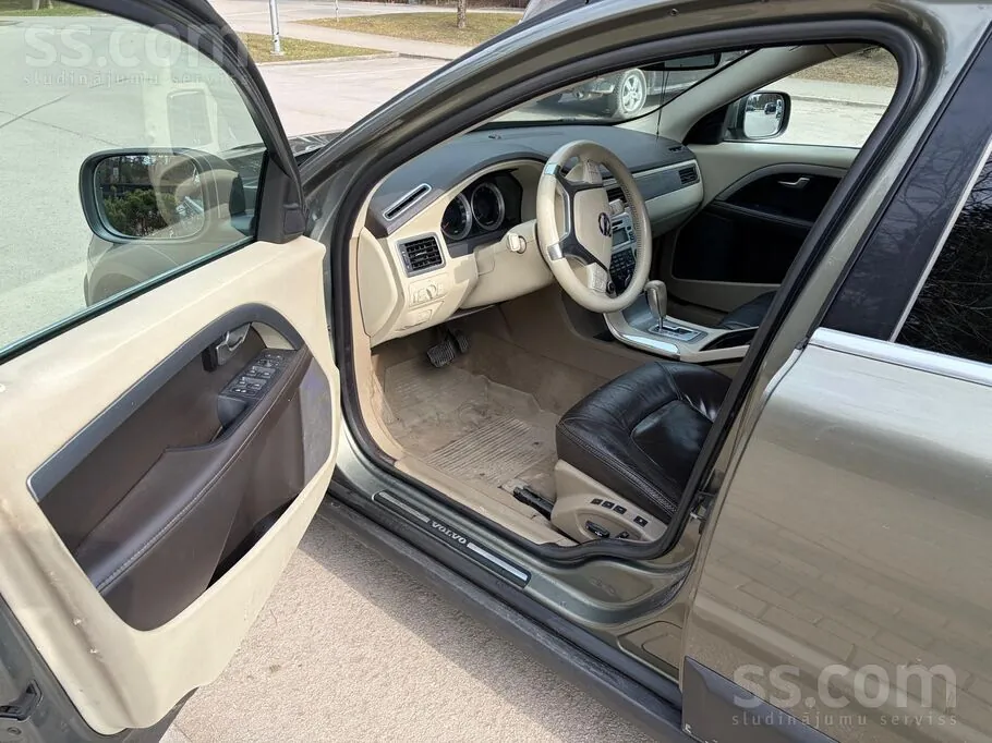 Volvo Xc70 2011 photo 4