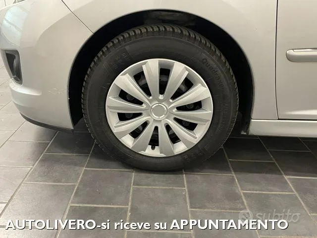 Peugeot 207 2014 photo 5