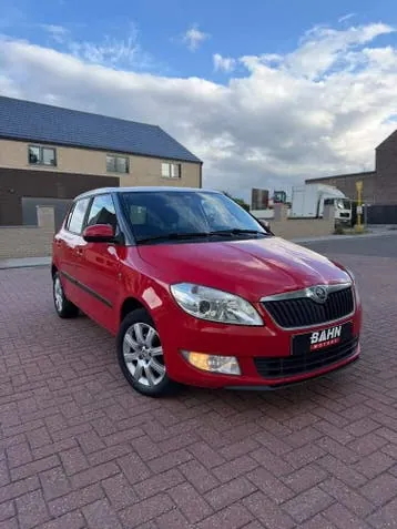 Skoda Fabia 2014 photo 3