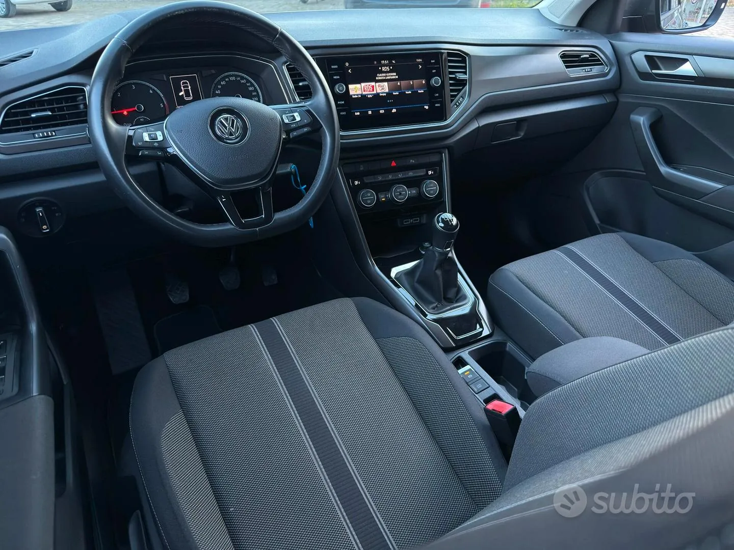 Volkswagen T-Roc 2019 photo 5