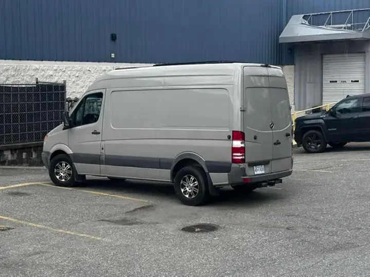 Mercedes-Benz Sprinter 2010 photo 4