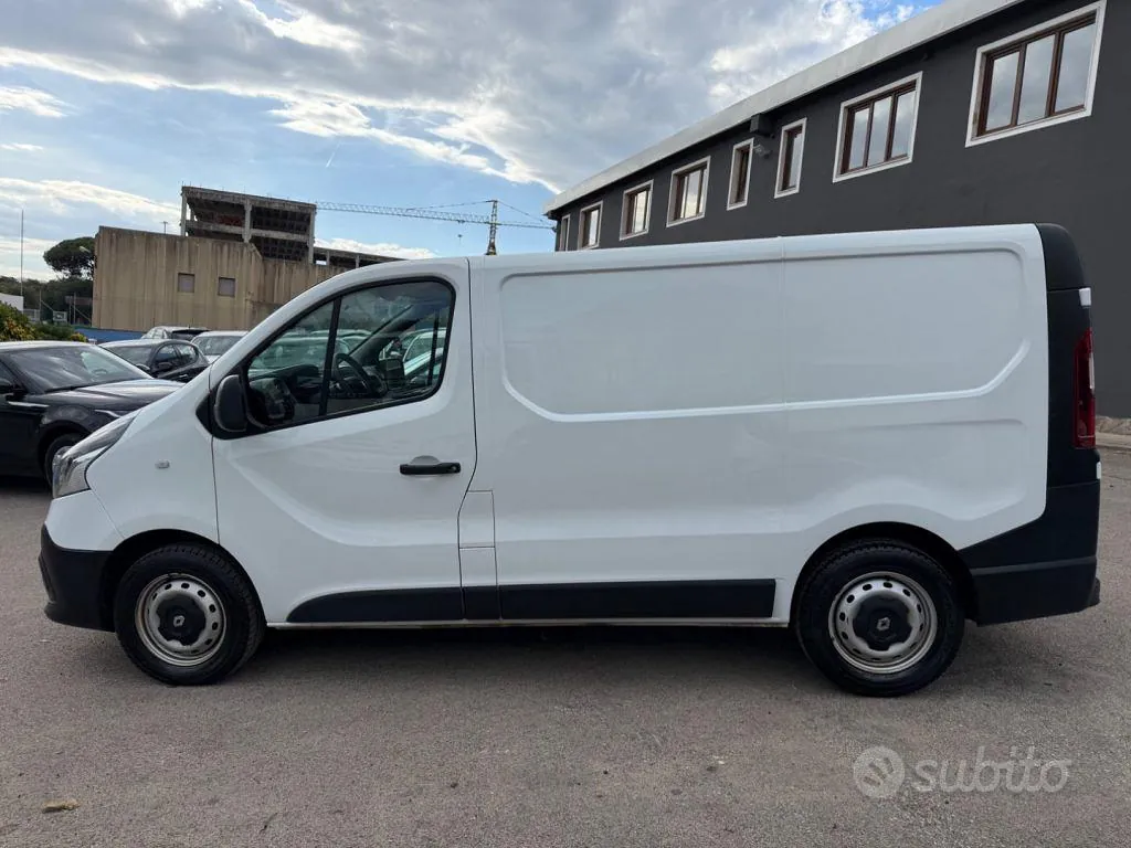 Renault Trafic 2019 photo 2