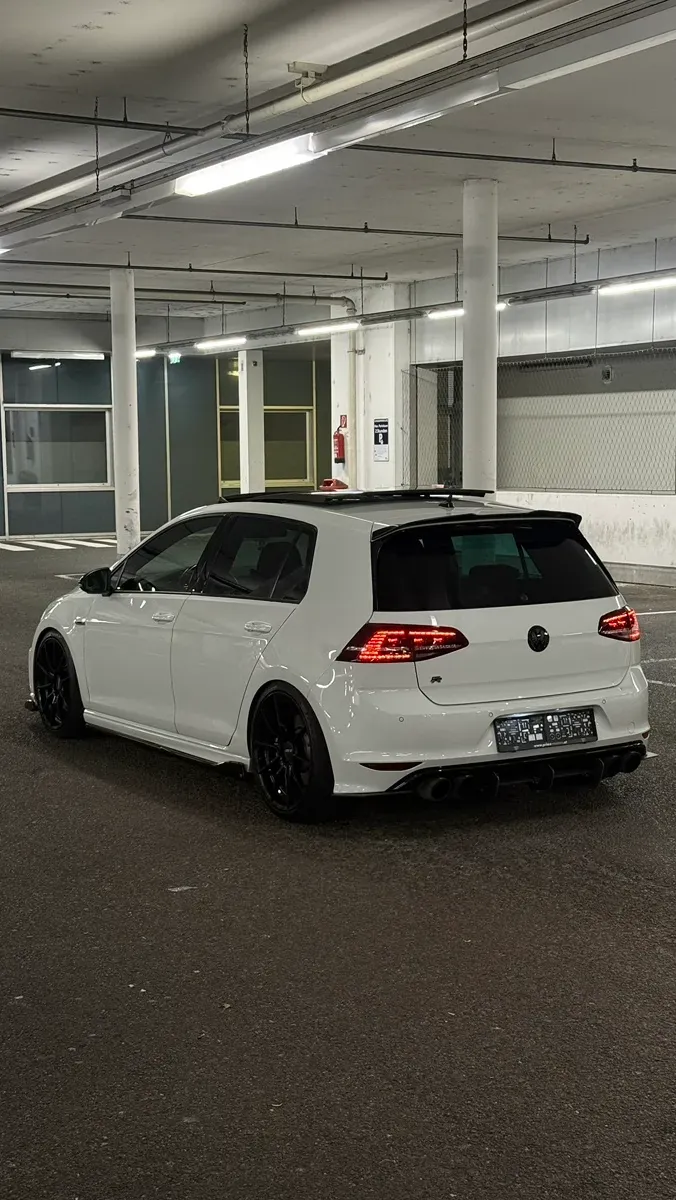Volkswagen Golf 2015 photo 2