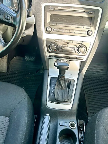 Skoda Octavia 2011 photo 5