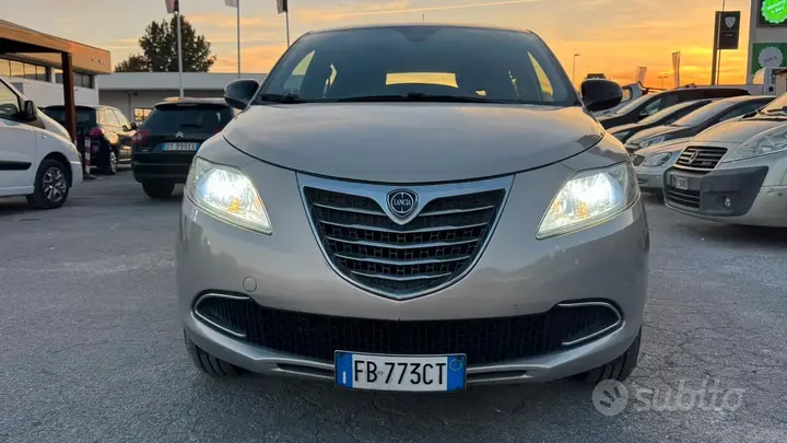 Lancia Ypsilon 2015 photo 3