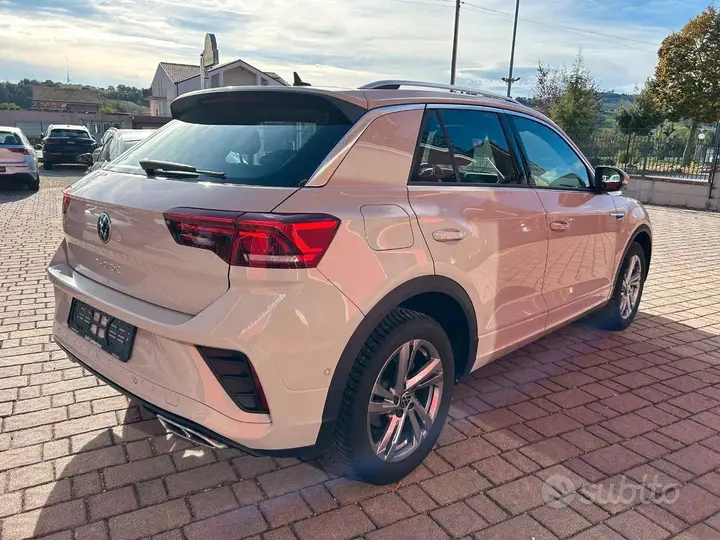 Volkswagen T-Roc 2024 photo 3