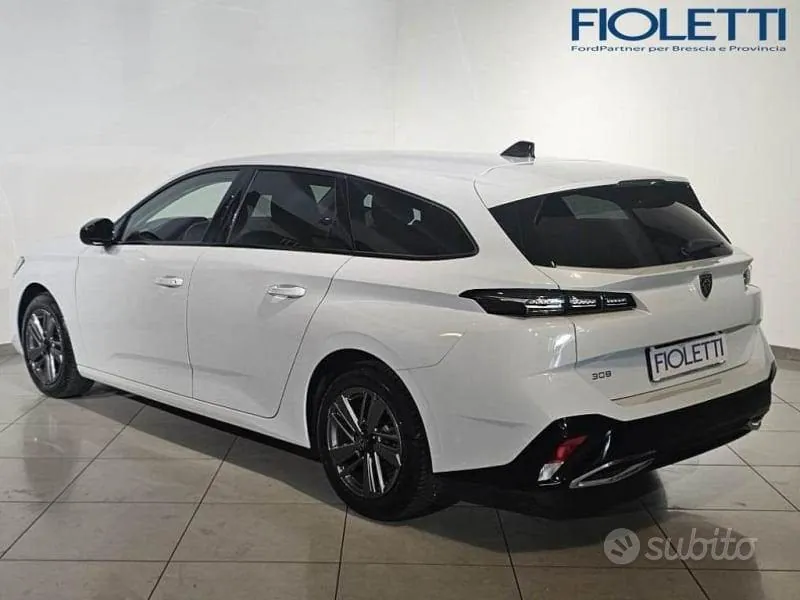 Peugeot 308 2024 photo 2