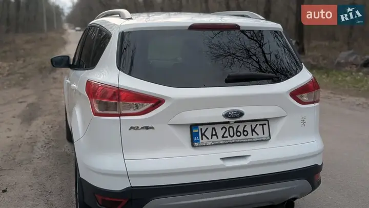 Ford Kuga 2013 photo 3