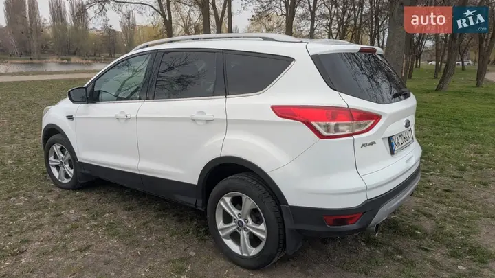 Ford Kuga 2013 photo 4