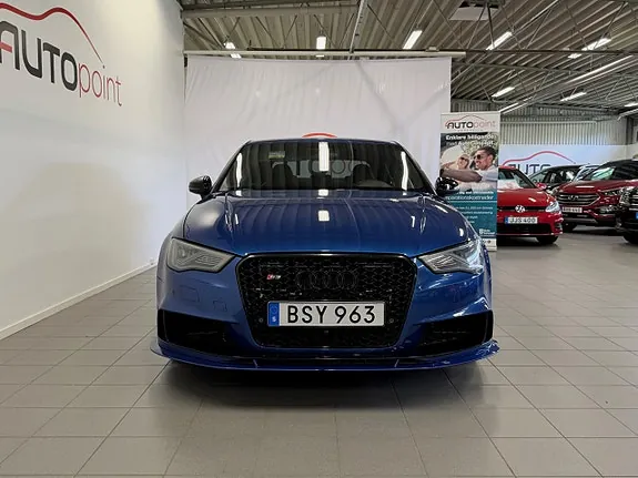 Audi S3 2015 photo 2