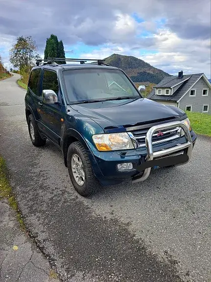 Mitsubishi Pajero 2001 photo 2