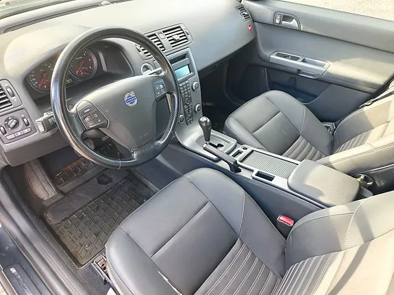 Volvo V50 2010 photo 5