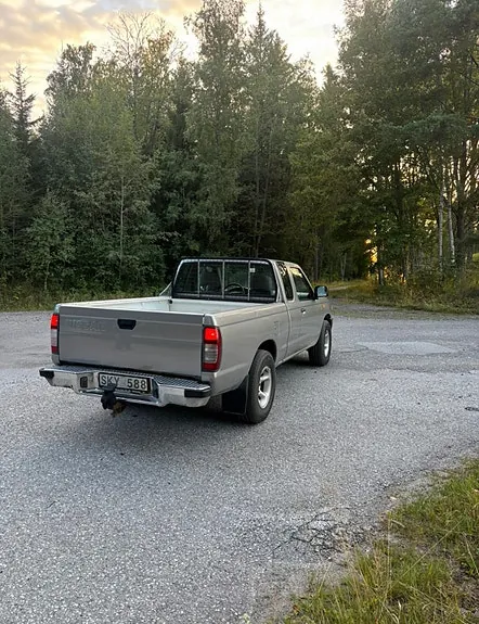 Nissan Navara 2001 photo 3