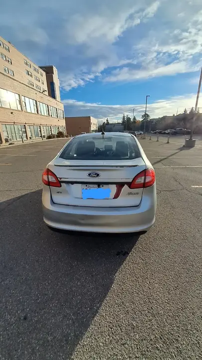 Ford Fiesta 2012 photo 4