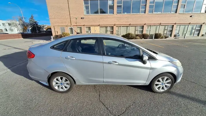 Ford Fiesta 2012 photo 3