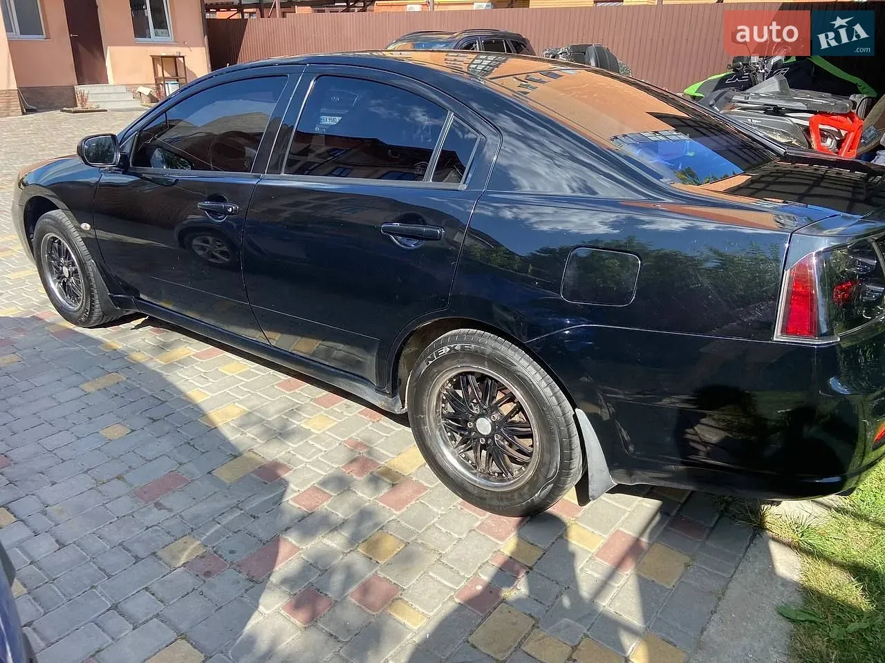 Mitsubishi Galant 2006 photo 3