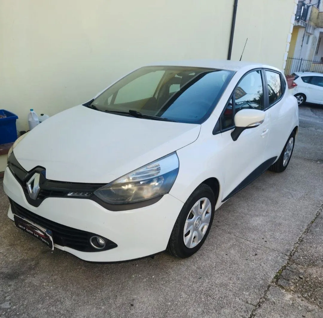Renault Clio 2014 photo 2