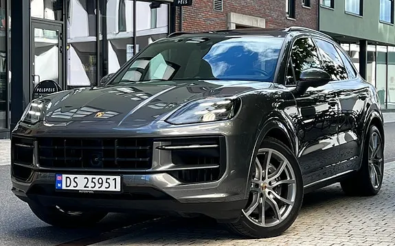 Porsche Cayenne 2024 photo 2